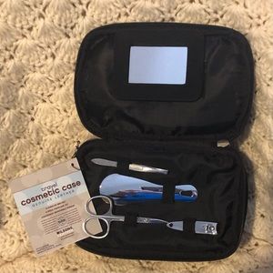 Wilson Leather Black Travel Cosmetic Case w/Cosmetic Accessories NEW 2 Tiered